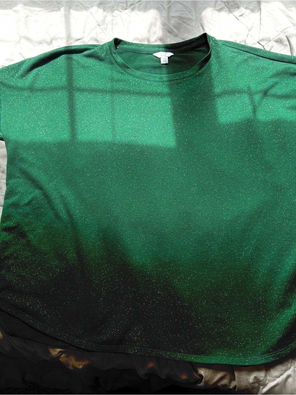 💚3/$25 crown & ivy XXL Emerald Green Sparkle Crewneck Tee